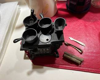 Salesman's sample stove