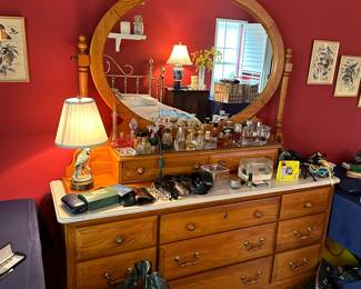 Dresser/mirror