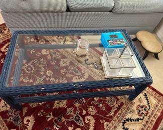 Coffee table glass top