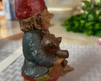 Tom Clark gnome (autographed)