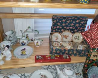 Disney childs set, orphan Annie set