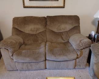 Lazyboy reclining loveseat.