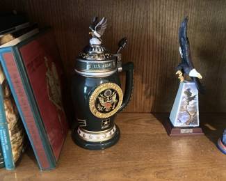 US Army mug; eagles
