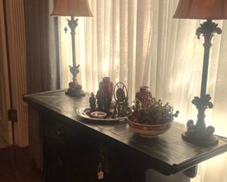 Server; matching lamps
