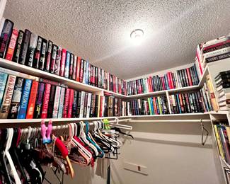 BOOKS - James Patterson, Mary Higgins Clark, Barbara Taylor Bradford, Sandra Brown, David Baldacci, John Grisham, Sue Grafton, Michael Connelly, Janet Evanovich, and more