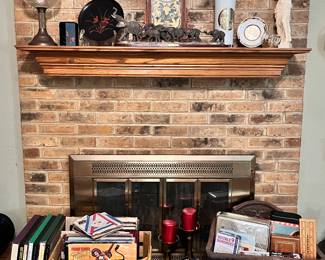Mantle clock, oil lamp, records, games, Chokin vase and plate