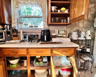 More gadgets, Waring waffle maker, Kalorik air fryer, food saver 