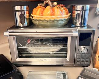 Nuwave oven and food scale 