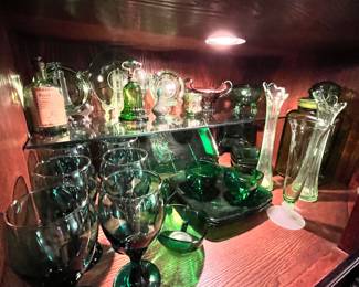 Green glass, Anchor Hocking (?), Viking flowerlite, small swing vases