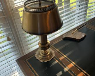 Desk lamp