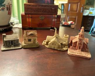 Berry College souvenir cottages