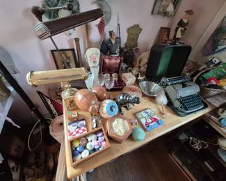 Vintage desk lamps Vintage ceramics