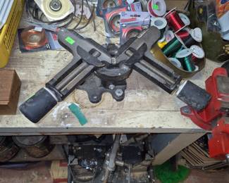 Picture framing tool