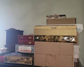 Lots of jewelry boxes