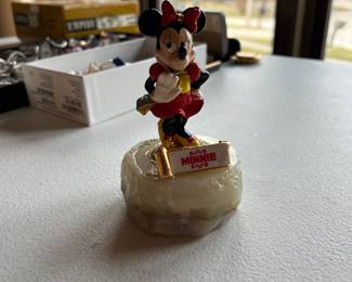 Signed Ron Lee "Minnie Mouse" figurine