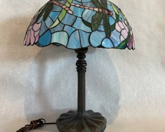 Tiffany style dragonfly lamp