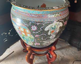 LARGE fishbowl on stand