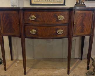 Henkel Harris mahogany sideboard. EXCELLENT CONDITION!