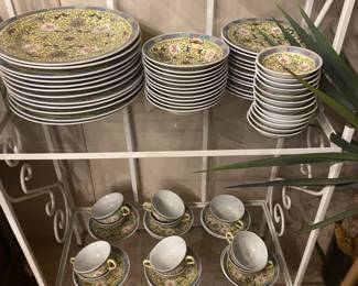 Large set yellow Chinese porcelain dishes