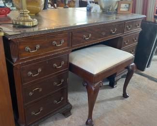 Fine mahogany executive desk