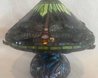 Tiffany style dragonfly lamp