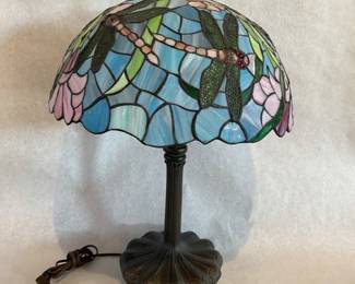 Tiffany style dragonfly lamp