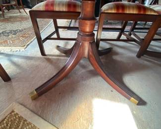 Henkel Harris mahogany dining table & 8 chairs with 2 extra leaves & pads. EXCELLENT CONDITION!