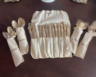 Silverplate flatware set