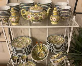 Large set yellow Chinese porcelain dishes