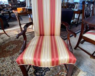 Henkel Harris mahogany dining table & 8 chairs with 2 extra leaves & pads. EXCELLENT CONDITION!