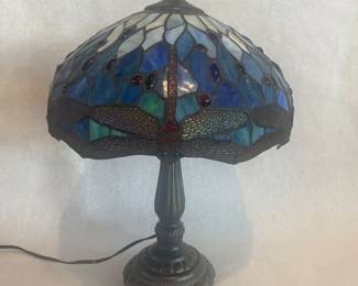 Tiffany style dragonfly lamp