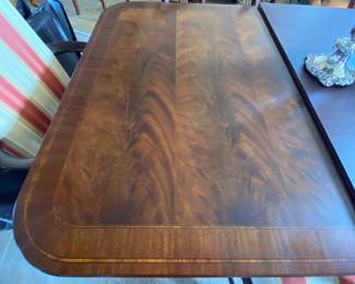 Henkel Harris mahogany dining table & 8 chairs with 2 extra leaves & pads. EXCELLENT CONDITION!