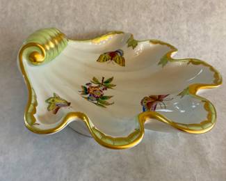 Large Herend shell dish
