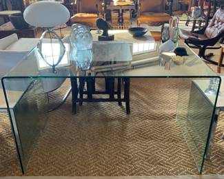 Curved glass desk