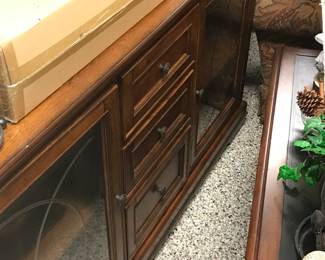 Glass and Wood Media Center