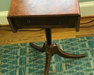 Vintage MCM single pedestal drop leaf side table