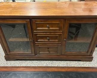 Glass and Wood Media Center