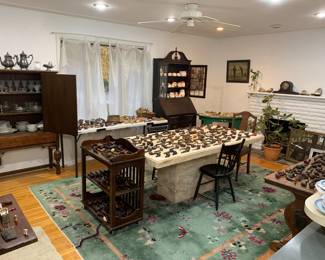 HUNDREDS of vintage Estate Tobacco Pipes