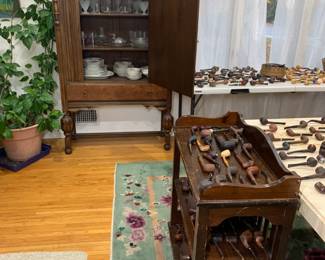 HUNDREDS of vintage Estate Tobacco Pipes
