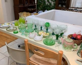 Uranium depression glass
