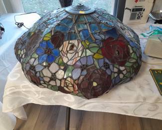 Stained glass lamp shade