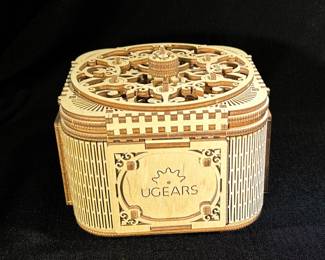UGEARS Mechanical Models - Puzzle -Treasure Box