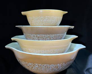 Woodland Vintage PYREX Cinderella Mixing Bowl Complete Set 
