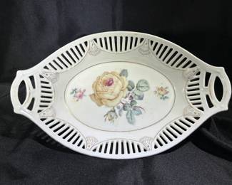 Reticulated Oval Serving Bowl