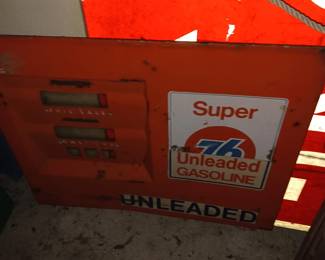 Super 76 Gas Pump Face