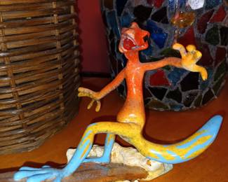 Surfing Lizard
