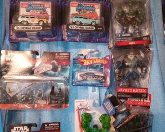 Hot Wheels, Incredible Hulk Figures