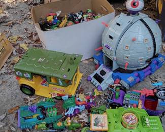 Lots of Teenage Mutant Ninja Turtles