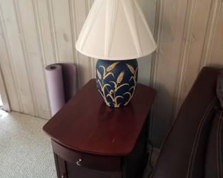 End table by Renaissance & table lamp 