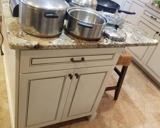 Kitchen island detail